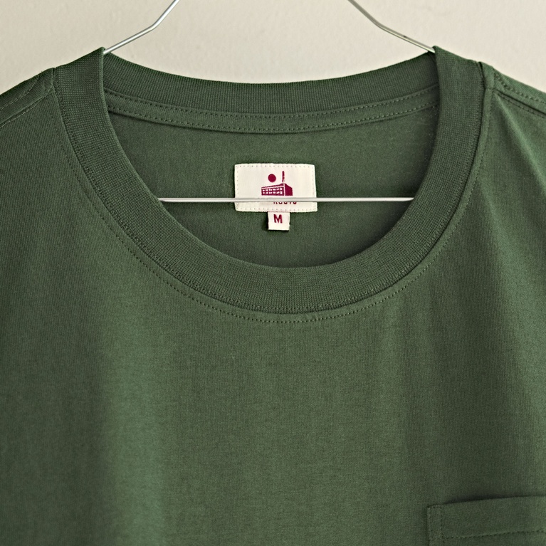 T-shirt "Pocket Tee" T-shirt "Pocket Tee"
